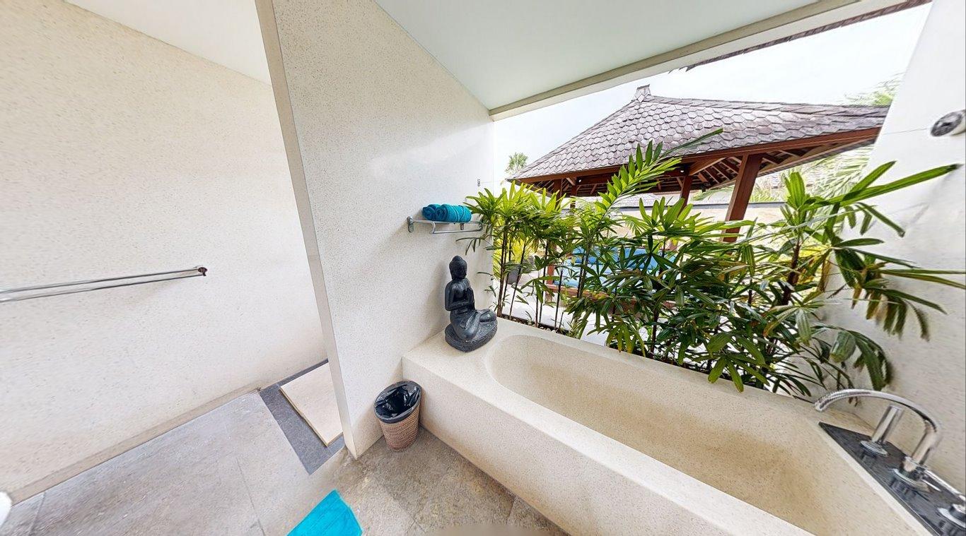 Exquisite Tropical Retreat Villa in Prime Canggu (7) (Copy).jpg